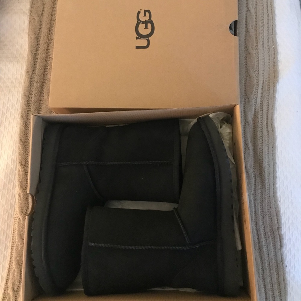 Black ugg ankle boot